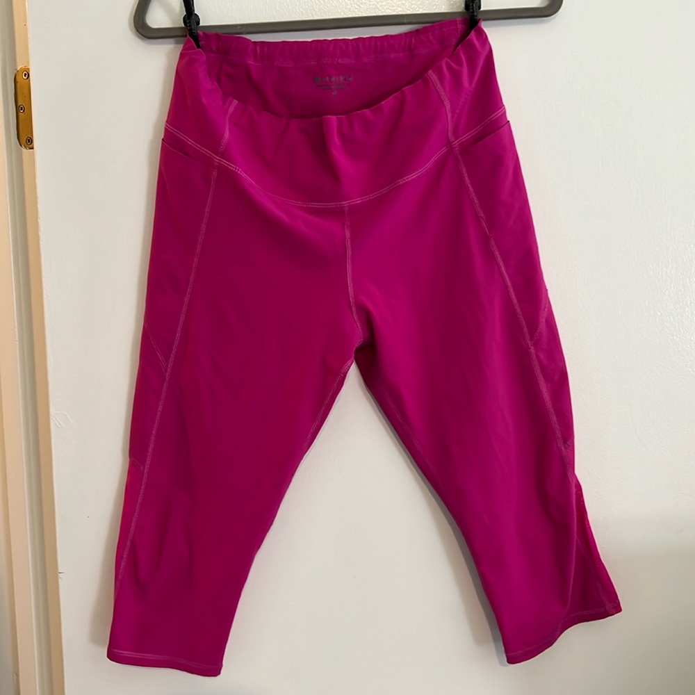 Athleta medium capri leggings
